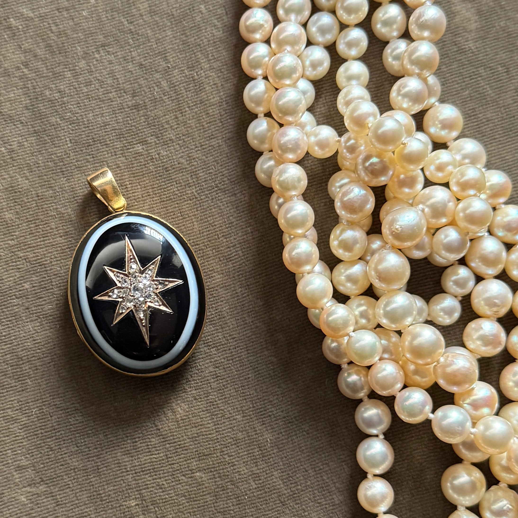 Antique Victorian 15k/18k Banded Agate w/ Diamond Star Motif Locket Pendant