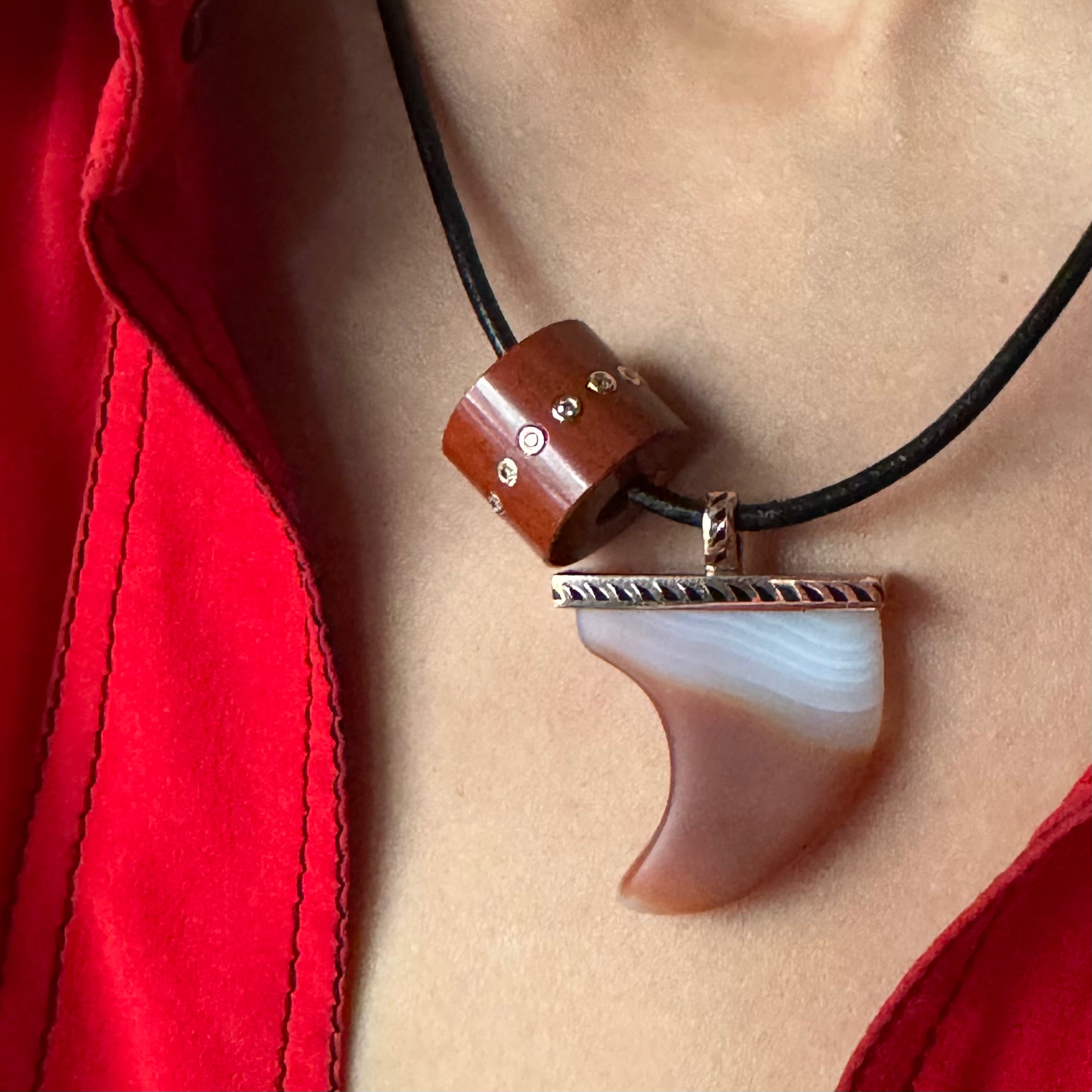 Dezso 18k Black Enamel, Agate Grande Shark Fin Pendant