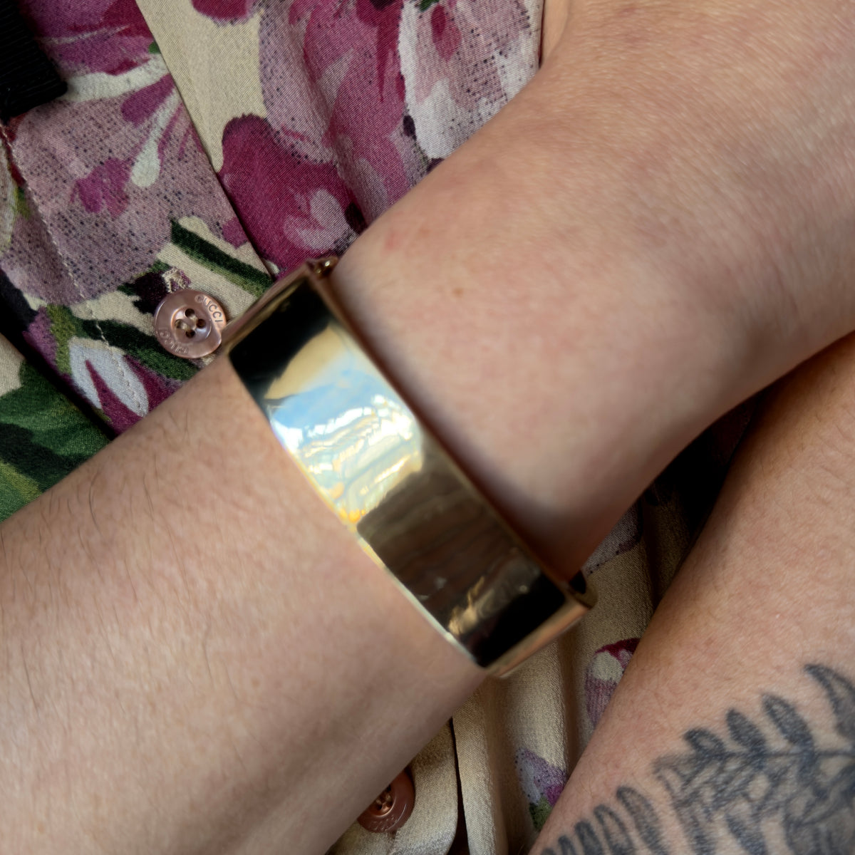Vintage 18k Minimal Squoval Bangle Bracelet