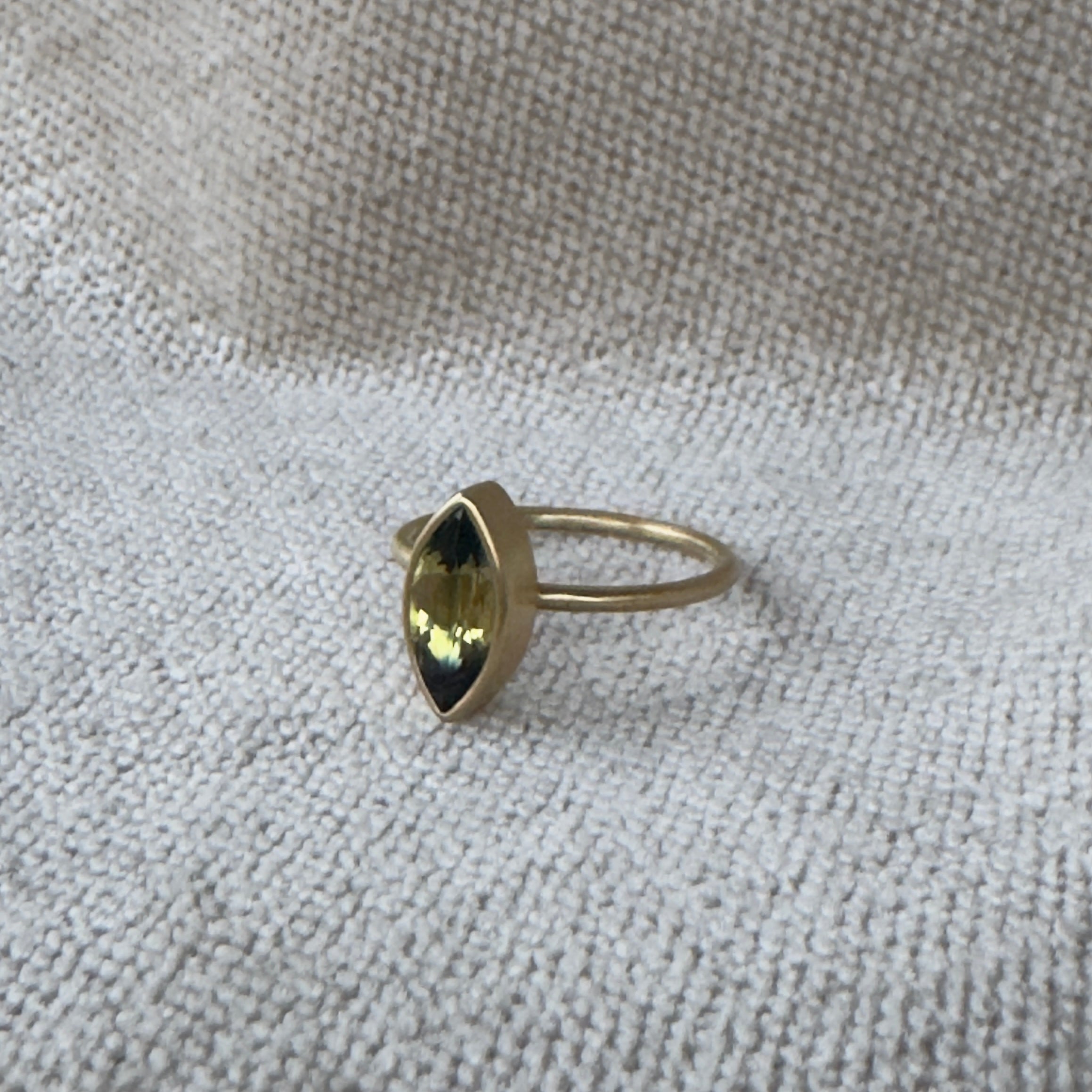 Gabriella Kiss 18k Green Sapphire Marquis Ring - 1.7ct