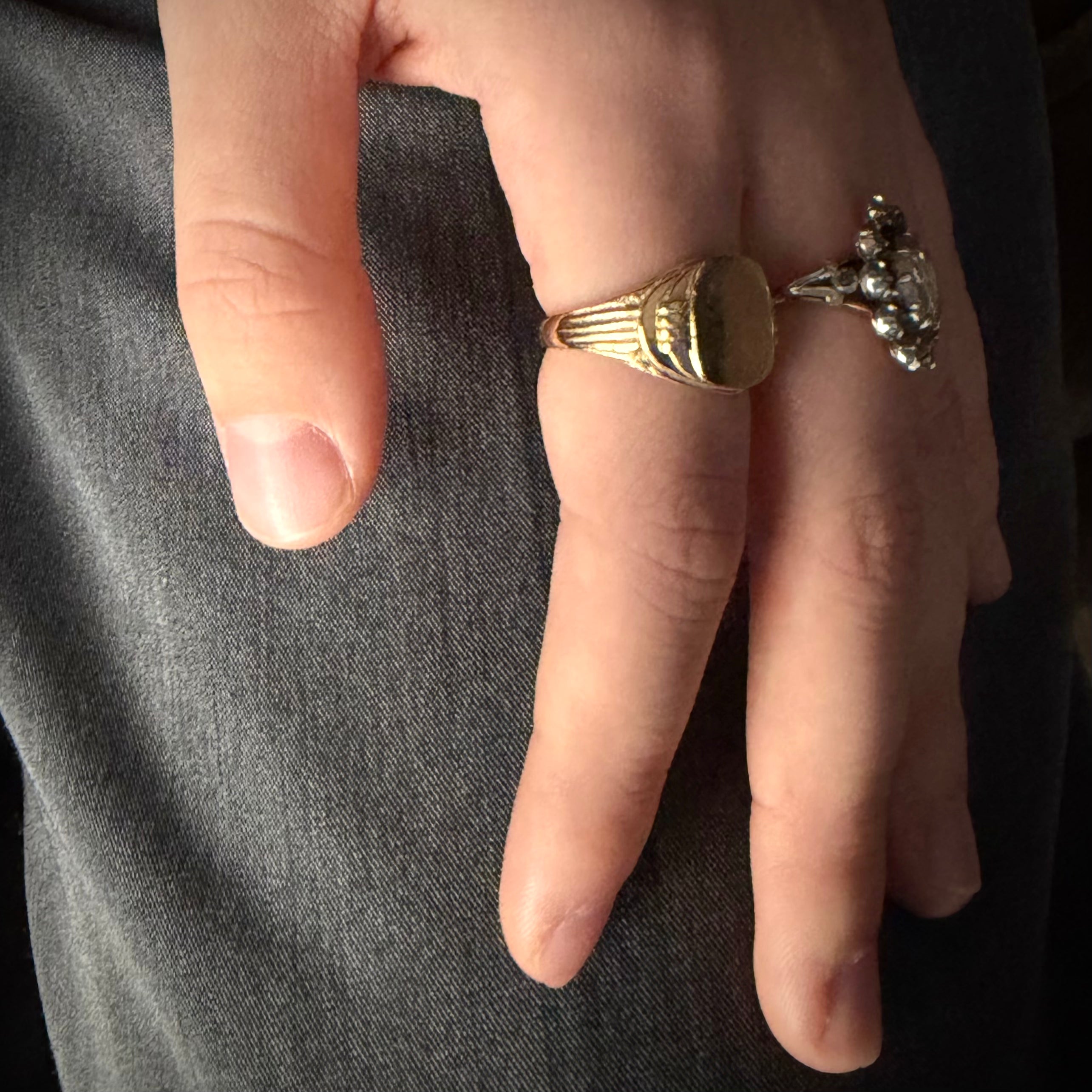 Vintage Mid-Century Rounded Rectangular Signet Ring