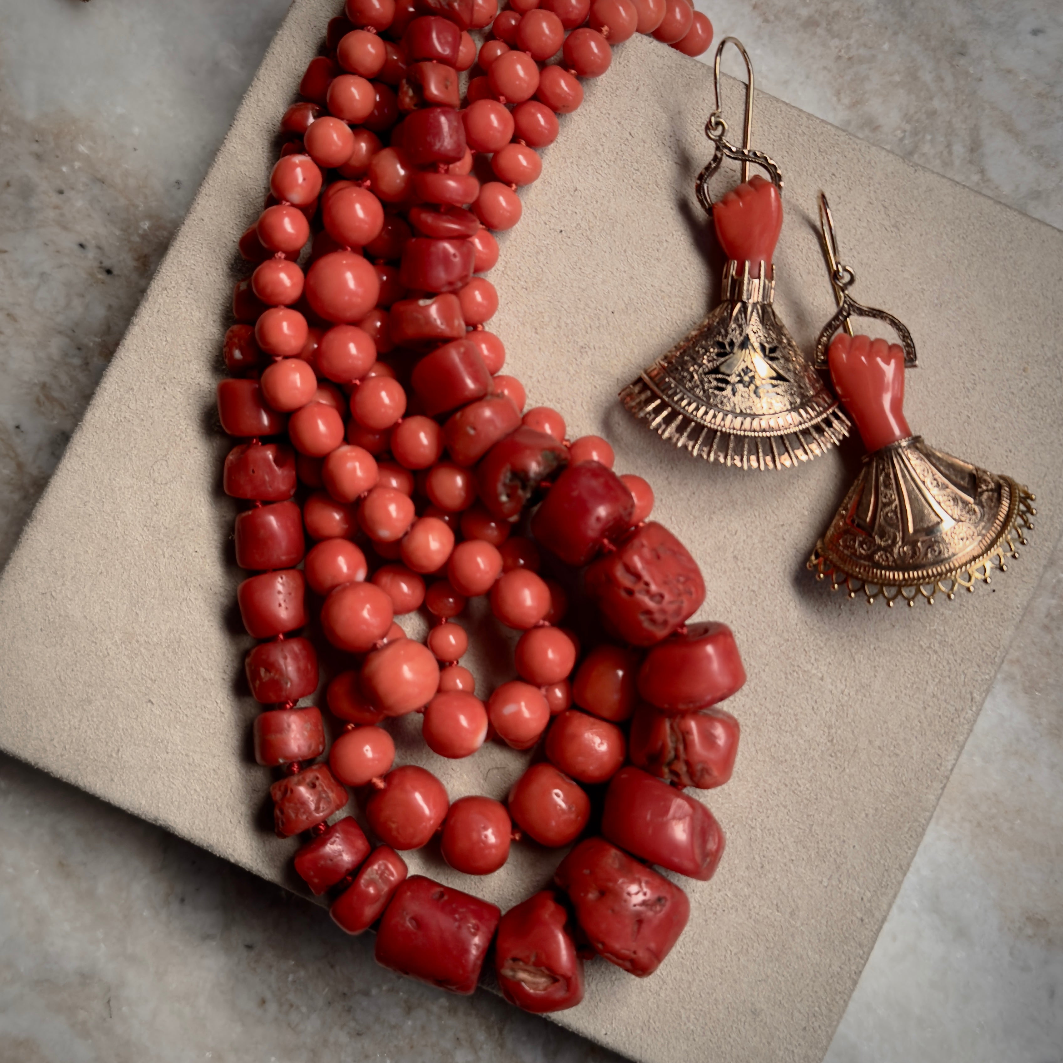 Vintage Graduated Rustic Coral Beads - 25"