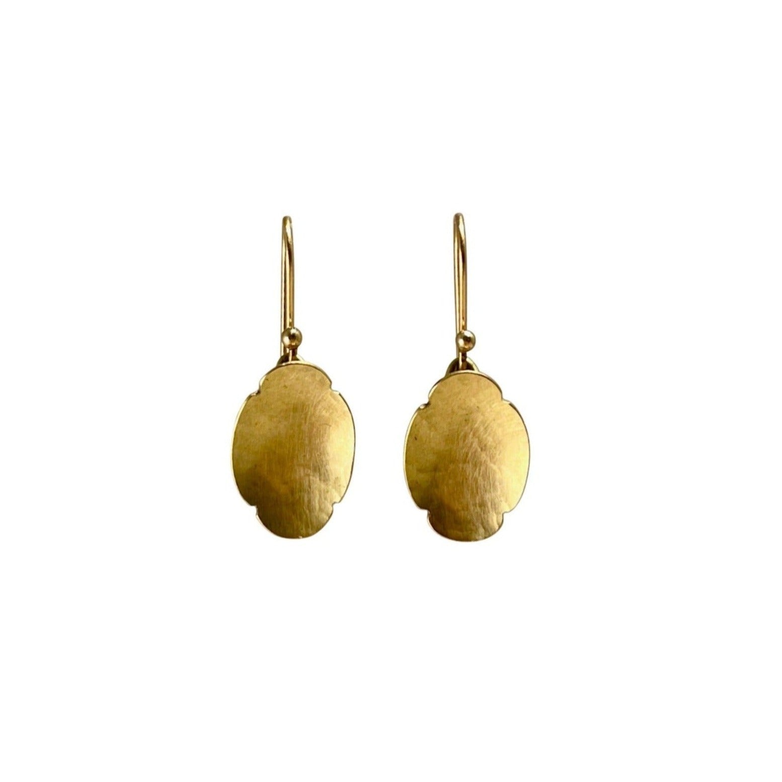 Gabriella Kiss 18k Small Scallop Earrings