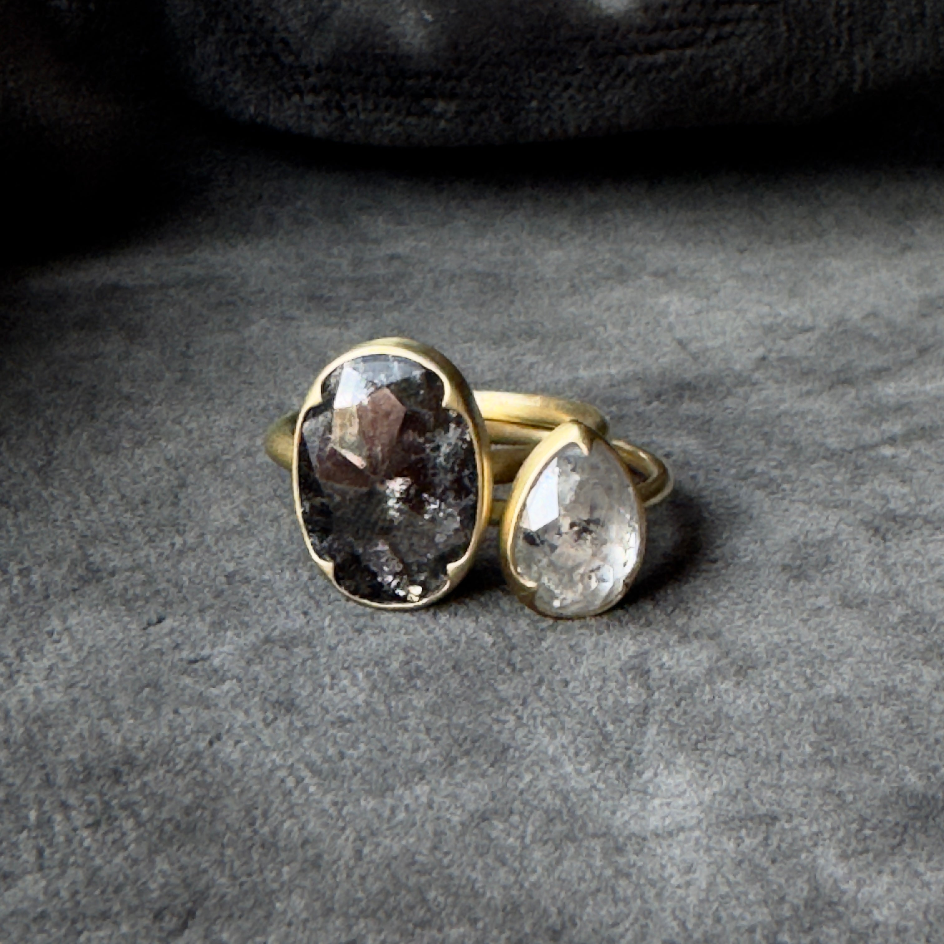 Gabriella Kiss 18k Oval Salt & Pepper Rose Cut Diamond Ring - 3.44 ct