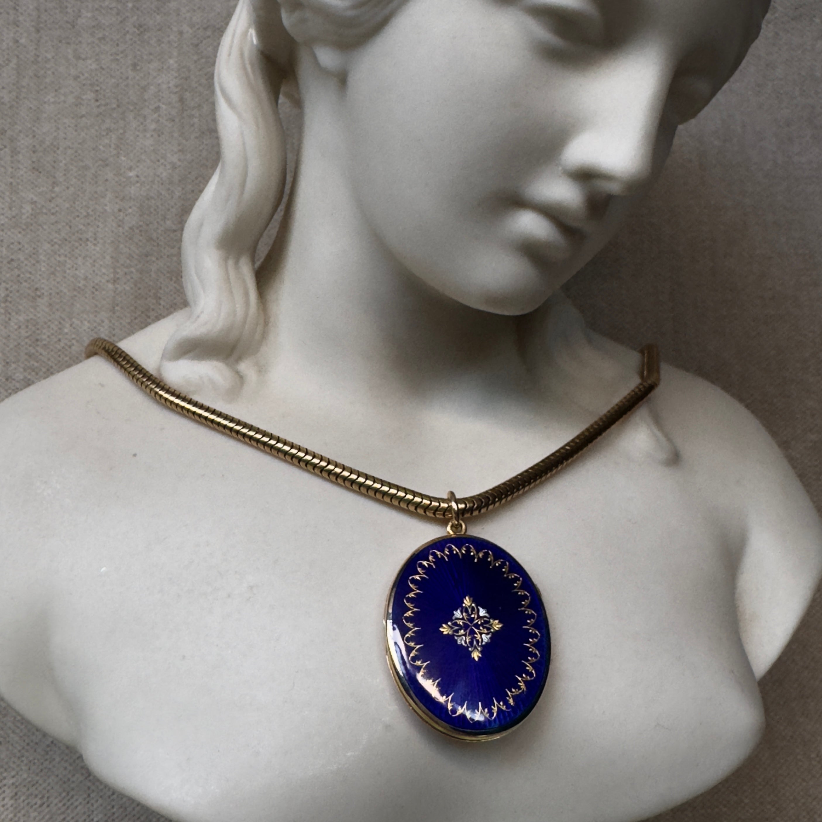 Antique Victorian 15k Oval Navy Enamel Locket Pendant