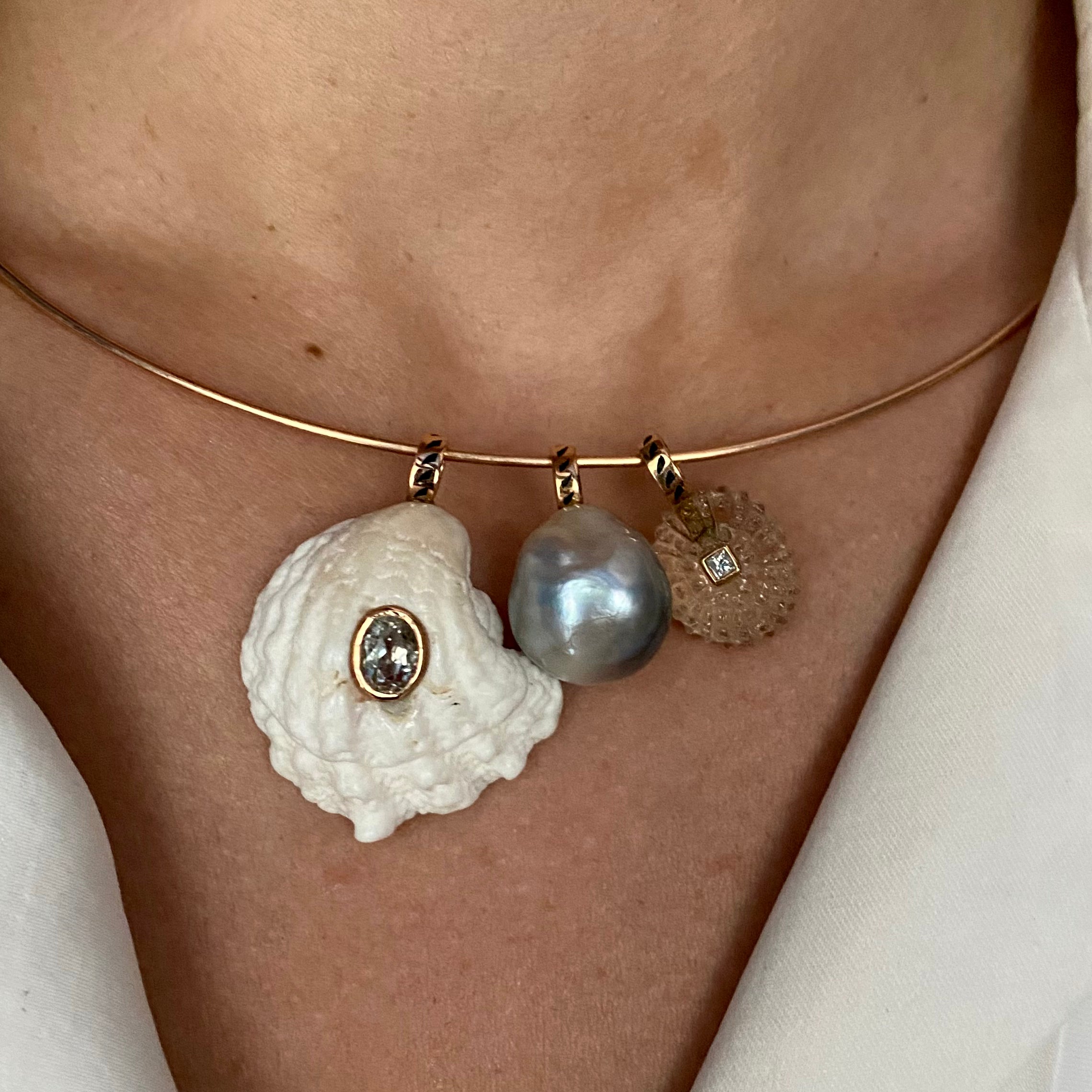 Dezso 18k Petite Lemon Quartz with Diamond Sea Urchin Pendant