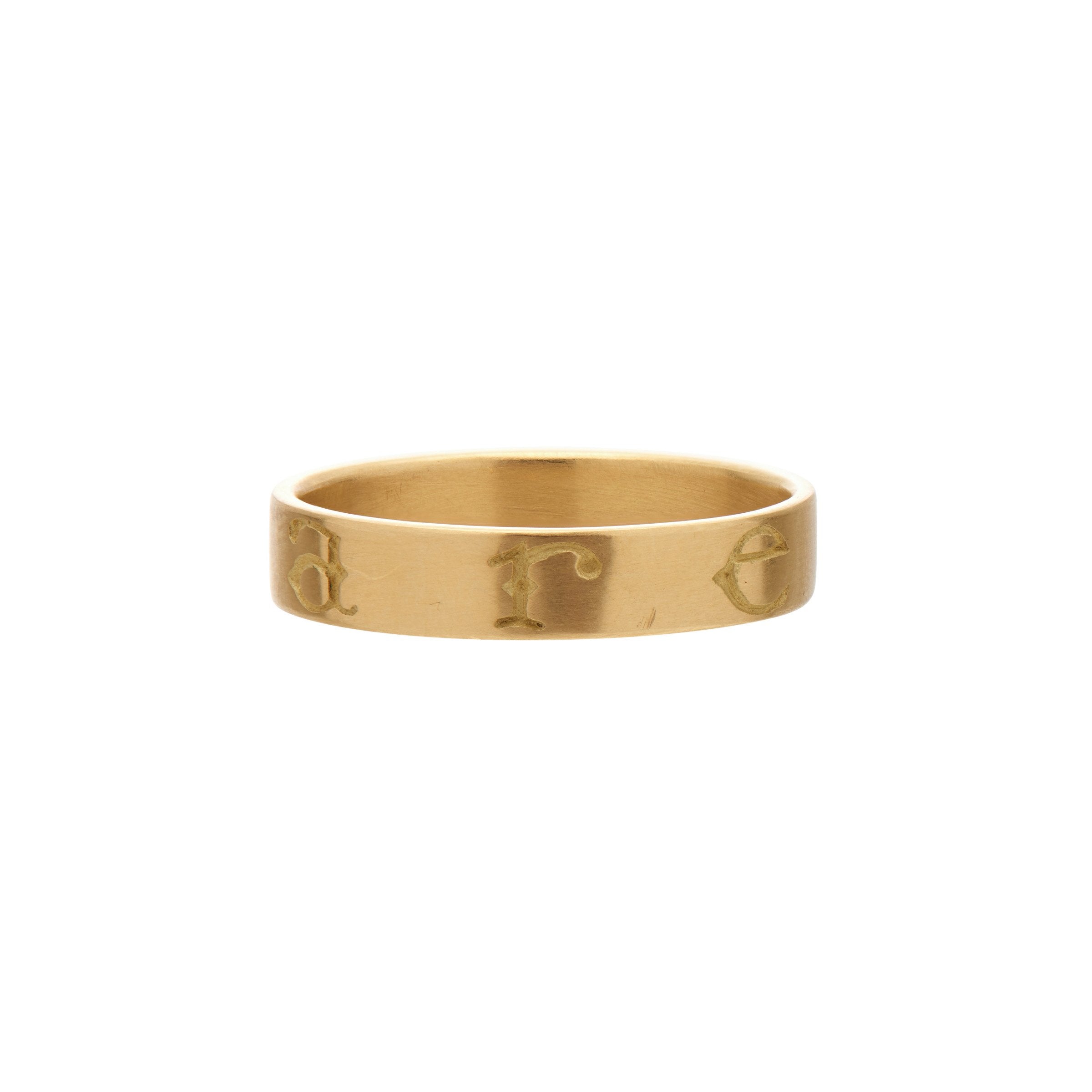 Gabriella Kiss 18k Band Ring Inscribed with "CREARE"