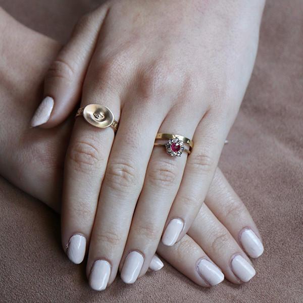 Gabriella Kiss 18k Band Ring Inscribed with "Amor"