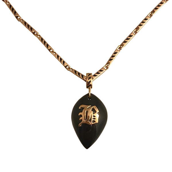 Dezso 18k Classic Carved Cowry with Gold Initial Pendant
