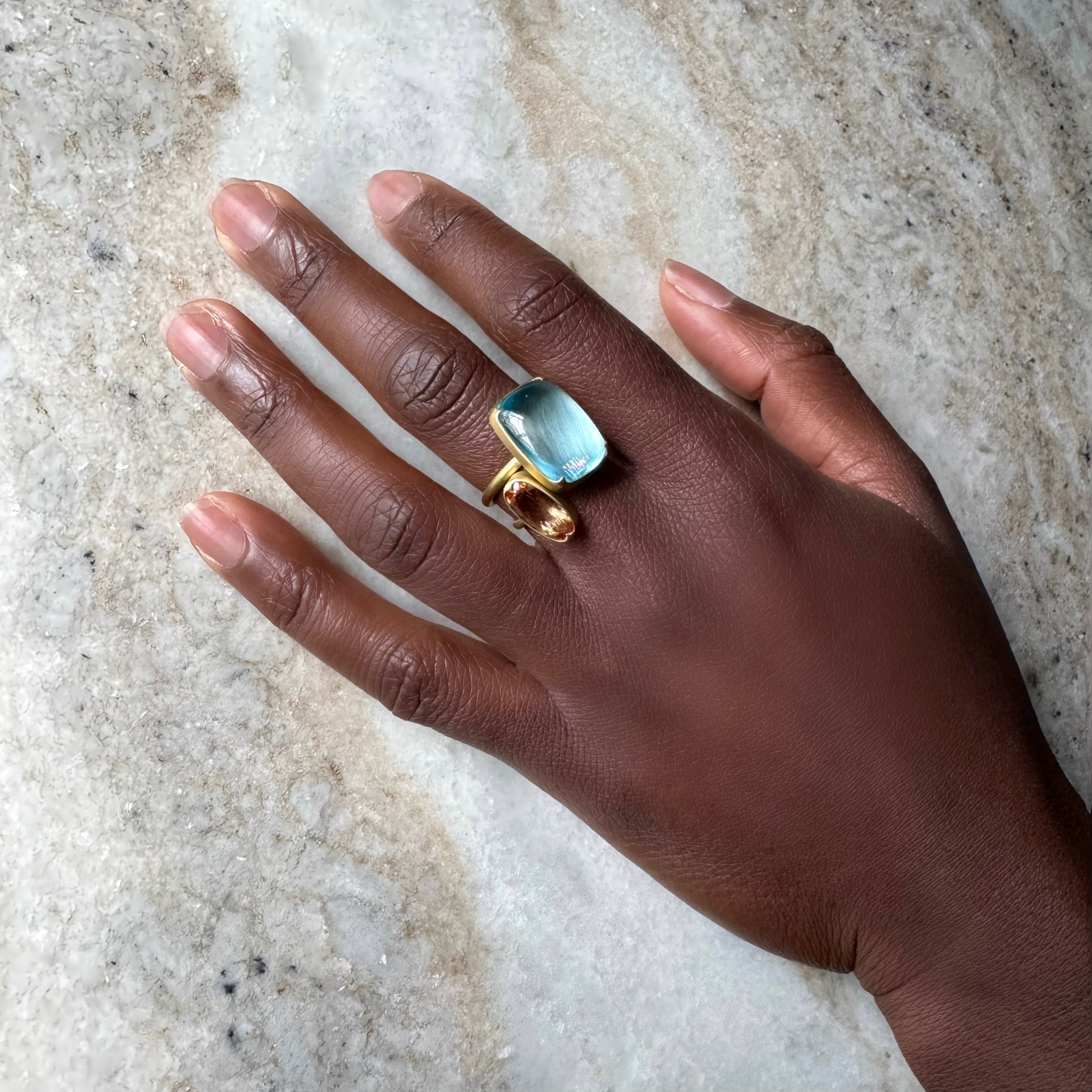 Gabriella Kiss 18k Aquamarine Cabochon Pillow Ring 4.03 carat