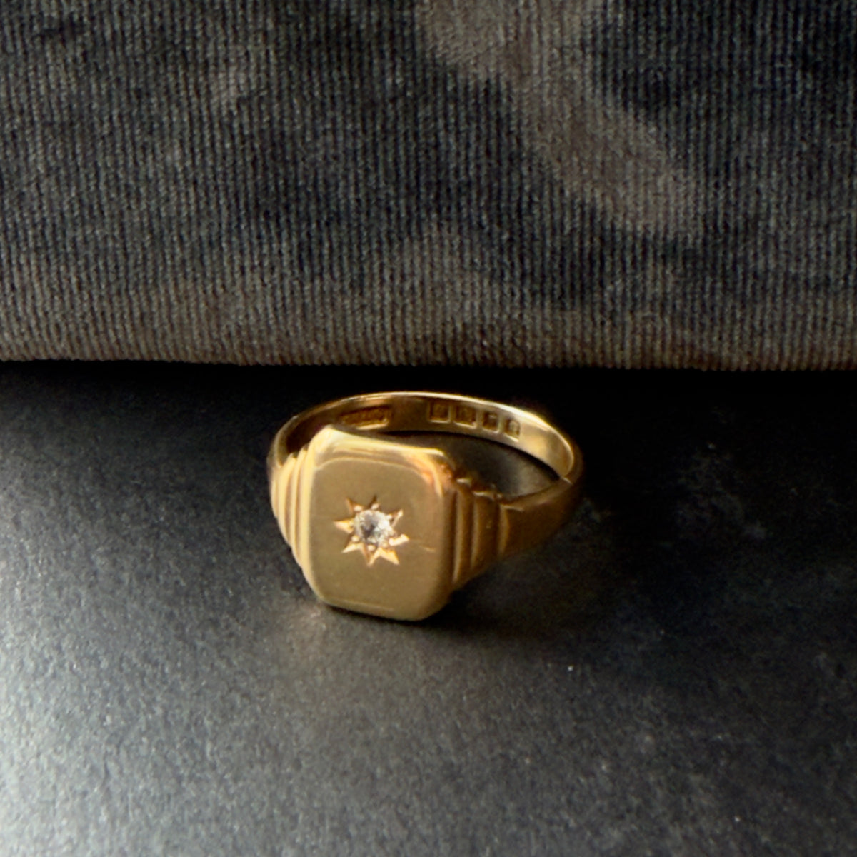 Antique Victorian 18k Rectangular Signet Ring w/ Diamond Center