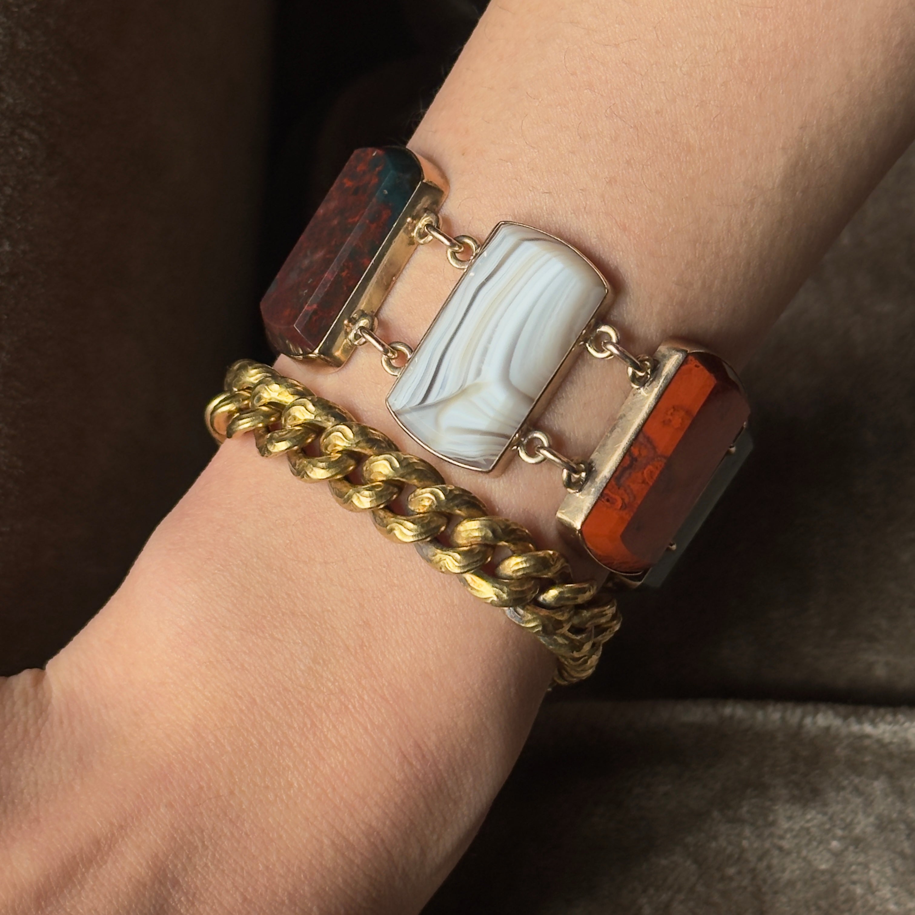 Antique Scottish 12k Gold Agate Panel Bracelet