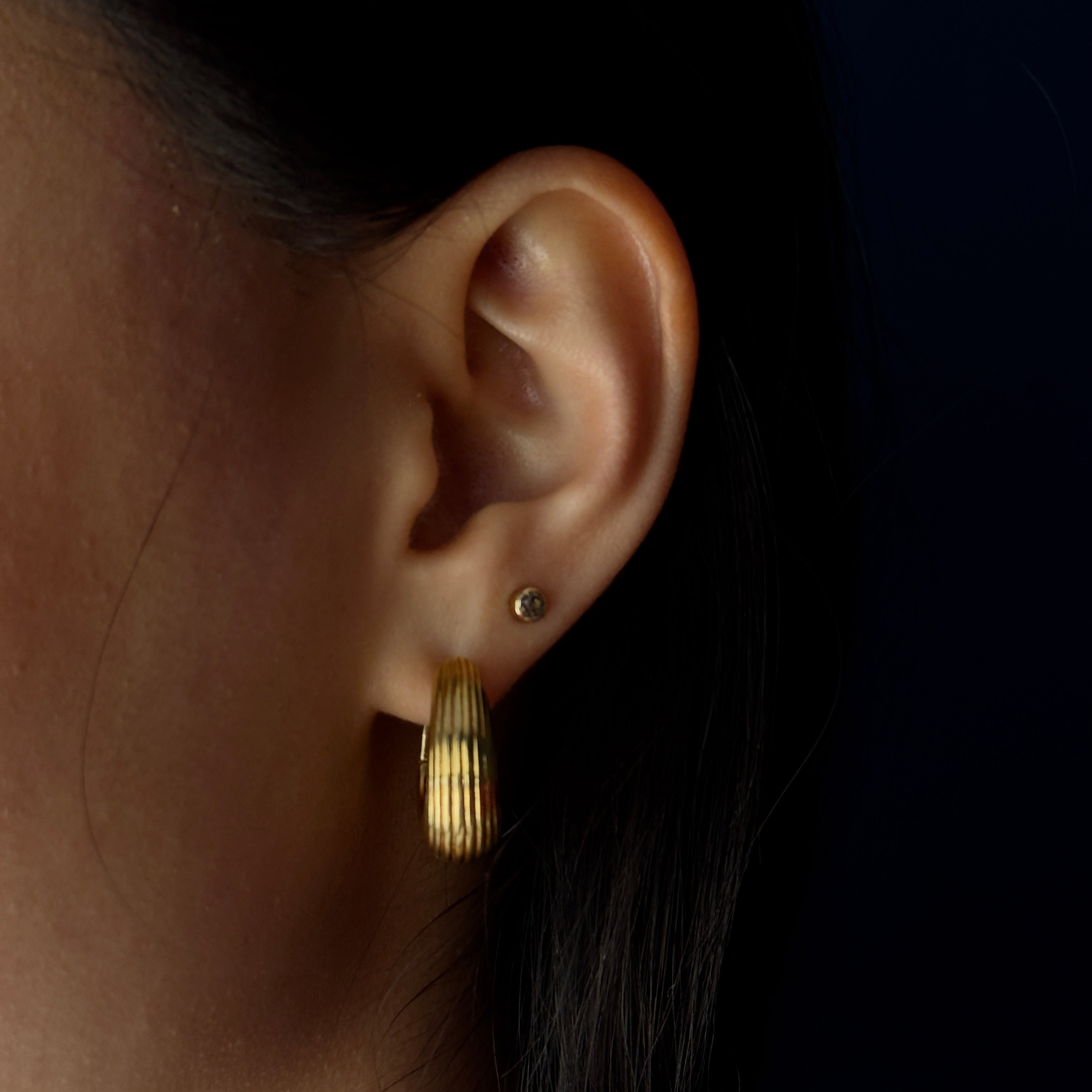 Vintage Mid-Century 18k Ridged Hoop Earrings