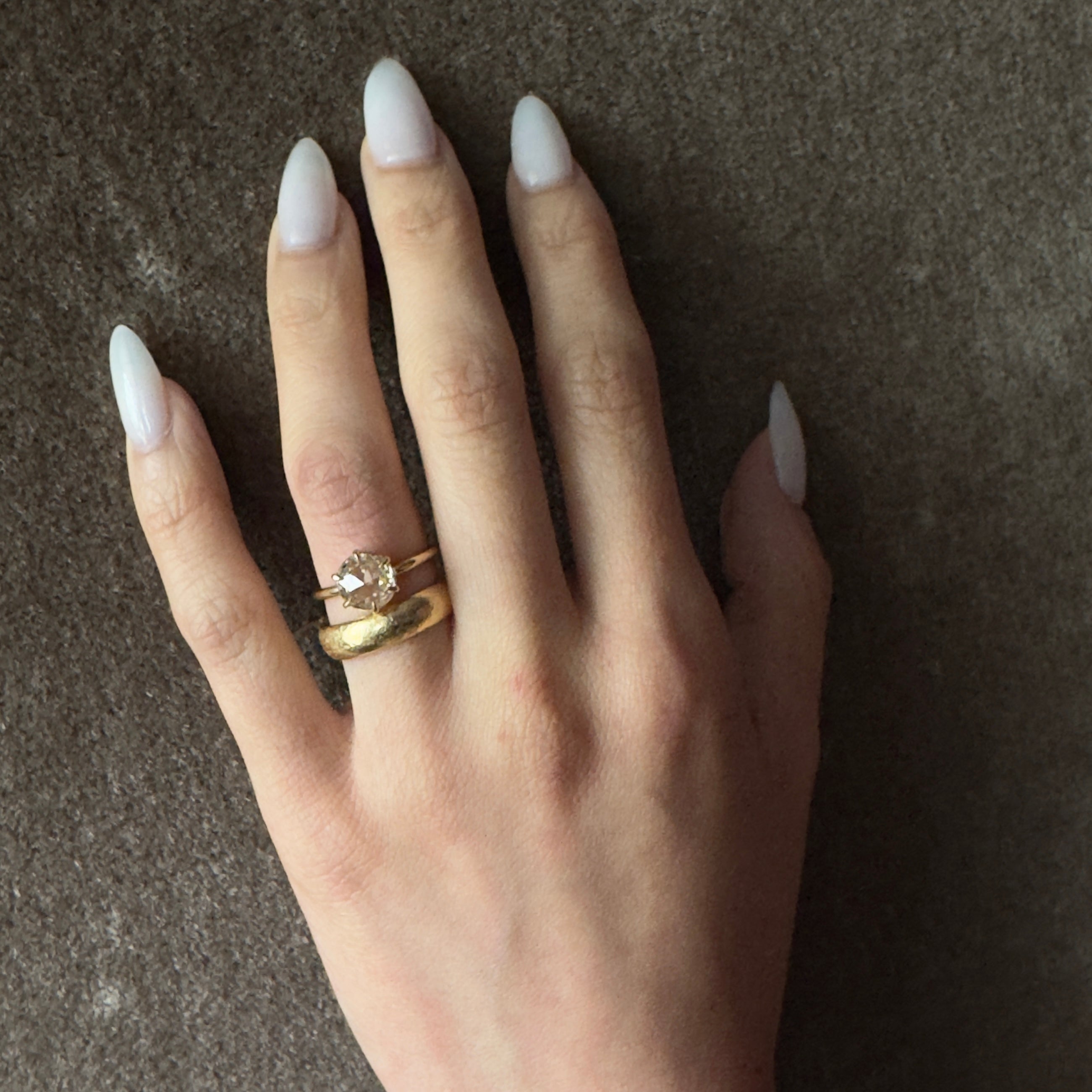 Tura Sugden 18k Rounded Minimal 5mm Band- Linen Texture