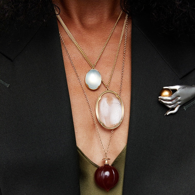 Gabriella Kiss 18k Oval Ceylon Moonstone Pendant Necklace- 16.5”