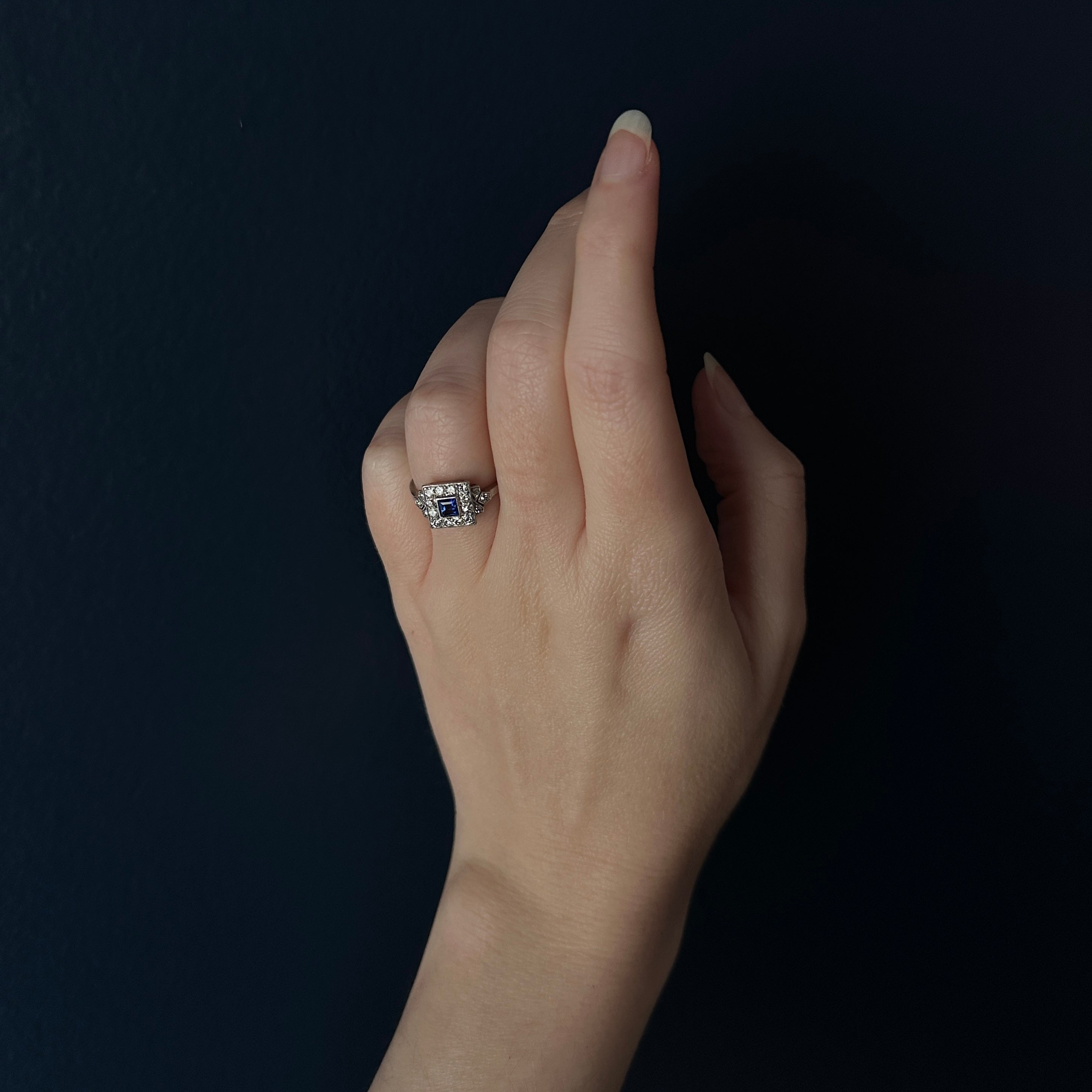 Antique Art Deco Platinum Sapphire and Diamond Ring