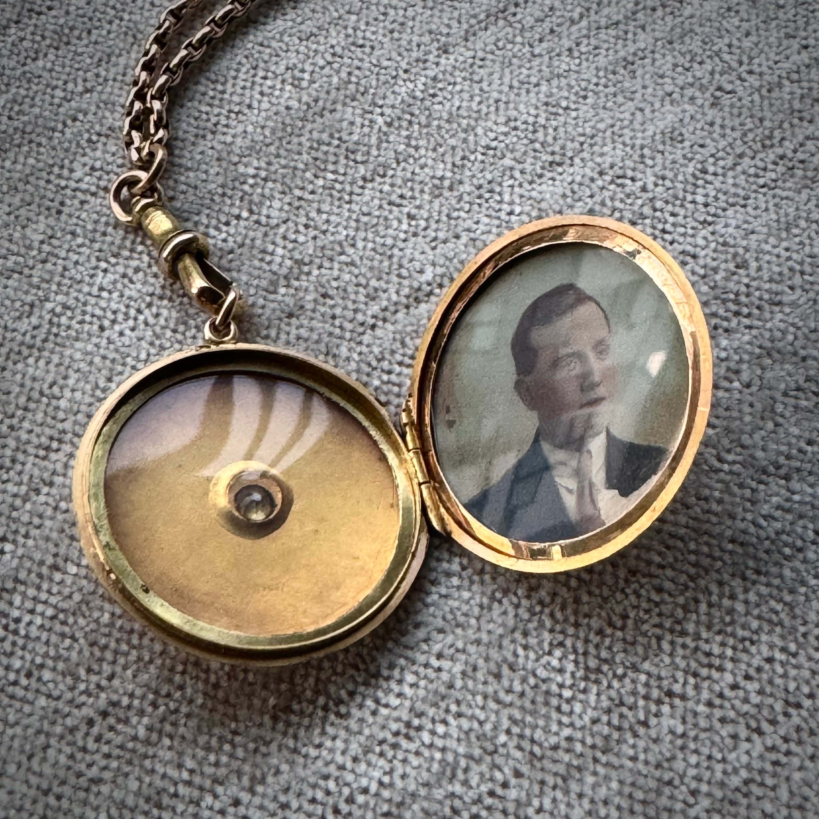 Antique Victorian 15k Star Set Diamond Round Locket Pendant- .20ct