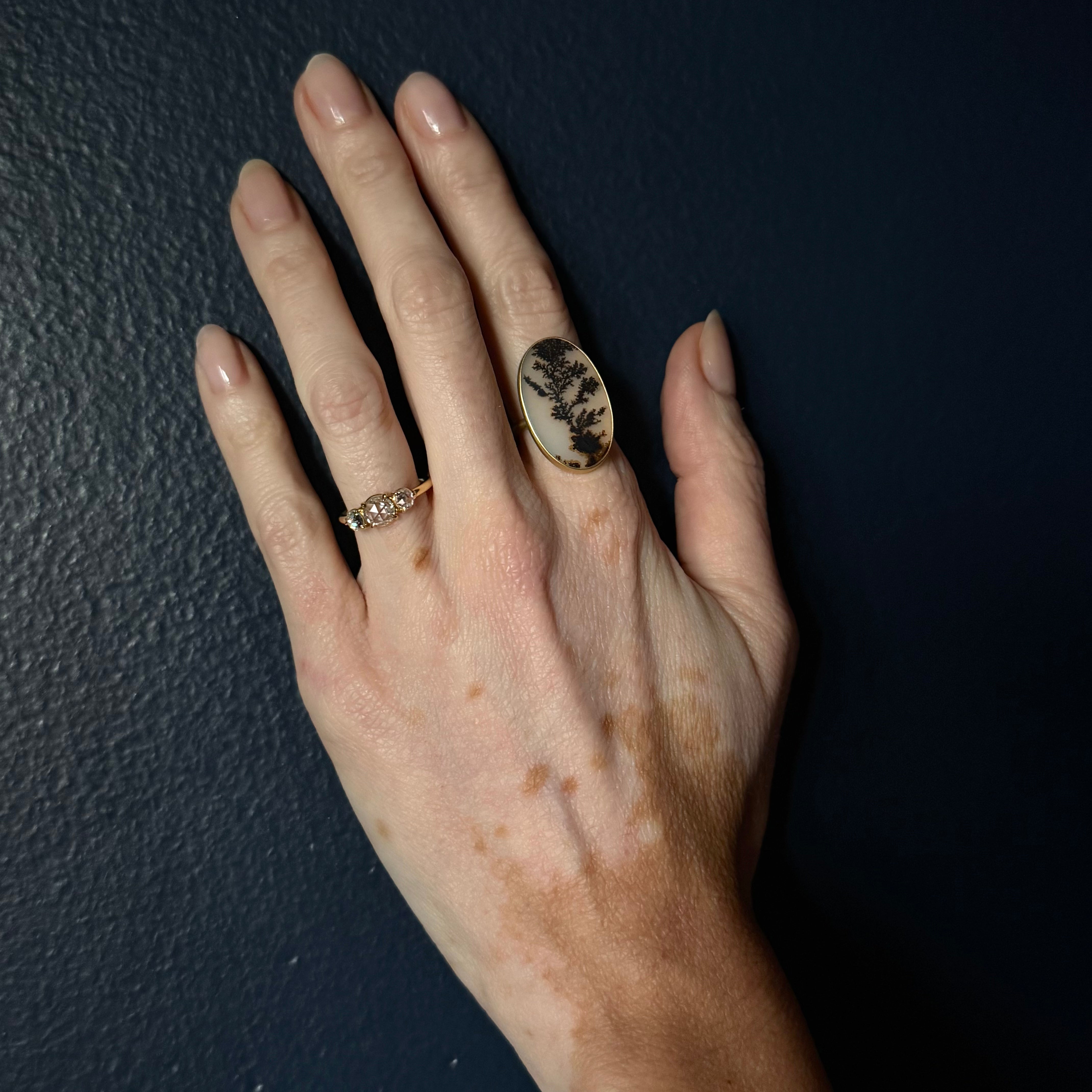 Gabriella Kiss 18k Vertical Oval Dendritic Agate Ring