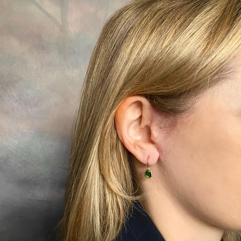 Tura Sugden 18k/22k  Green Tourmaline Drop Earrings- 0.88 ct
