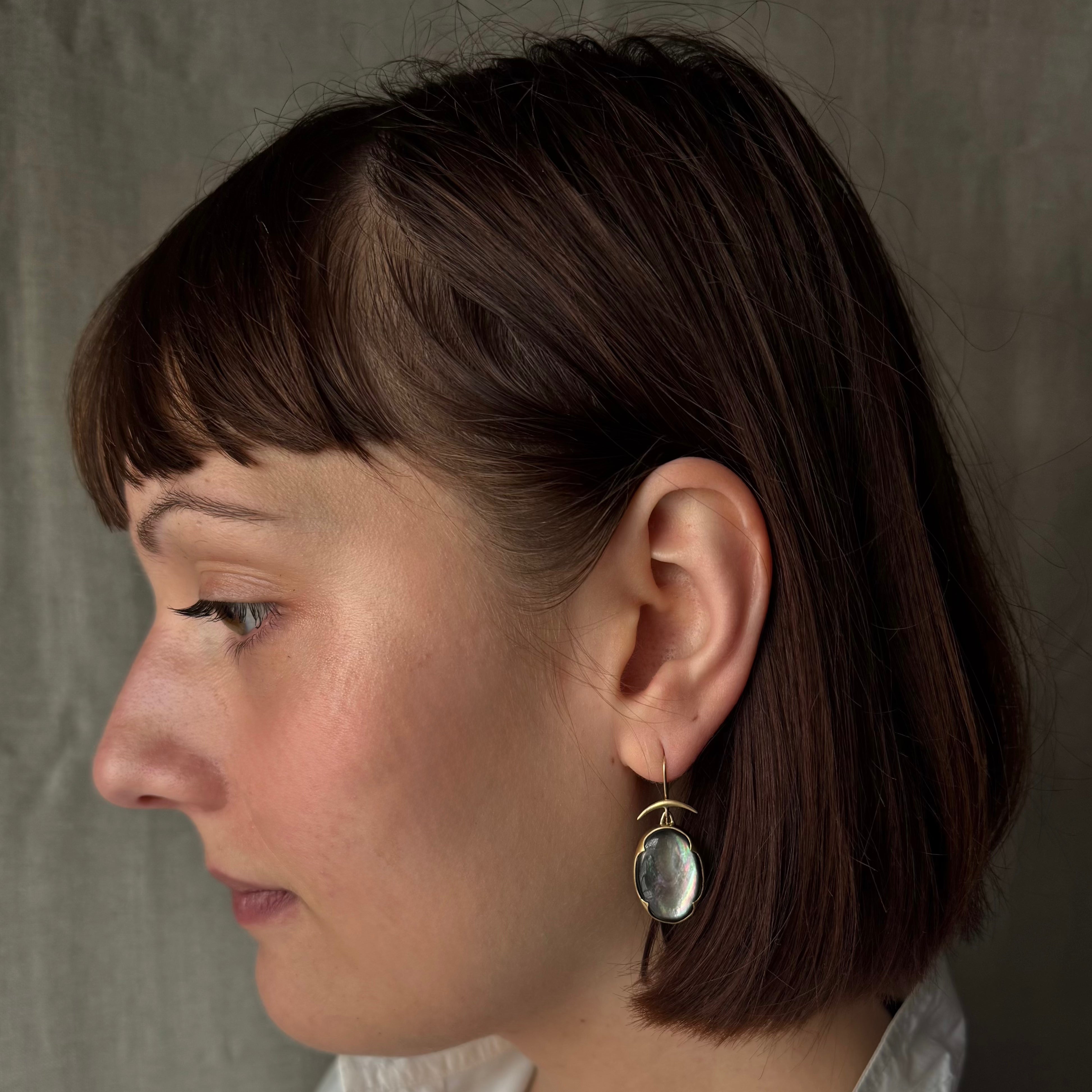 Gabriella Kiss 18k Oval Black MOP Earrings