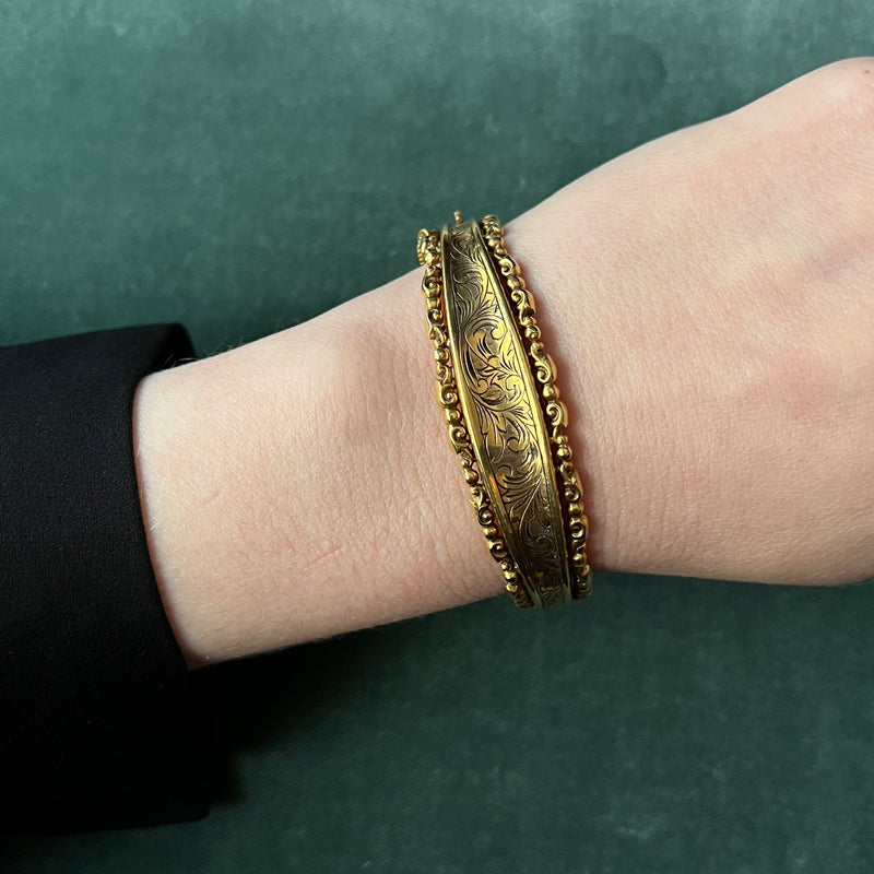 Antique Victorian 15k Engraved Scrolled Design Bangle
